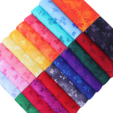 CraftsFabrics 2,5'' x 44'' Floral & Checkered 42Pcs Charm Pack Tissu prédécoupé 100% coton pour quilting, scrapbooking, couture, patchwork